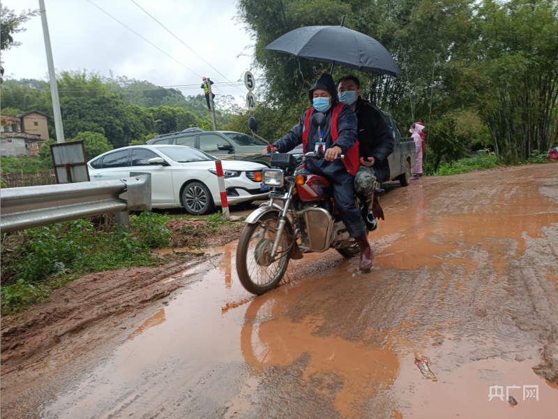 個(gè)人買救援車_特殊救援搜查隊(duì)車_個(gè)人改裝救援車圖片