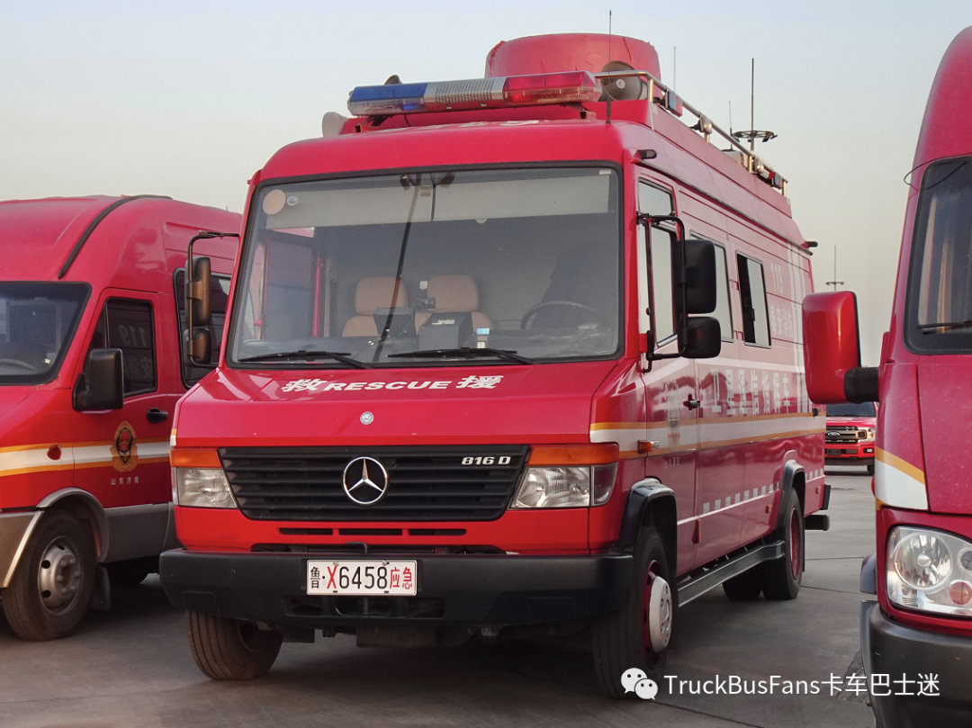 銘記老車丨完美的 方盒子 奔馳威雷815d消防指揮車 中國熱點