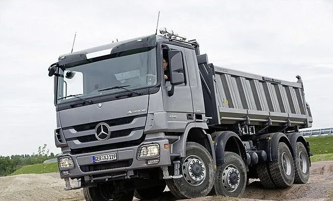 【6/3更新】卡车轮胎能承受多大的载重，为什么卡车能把桥压翻，却压不爆胎？的图2