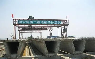 【6/3更新】卡车轮胎能承受多大的载重，为什么卡车能把桥压翻，却压不爆胎？的图9