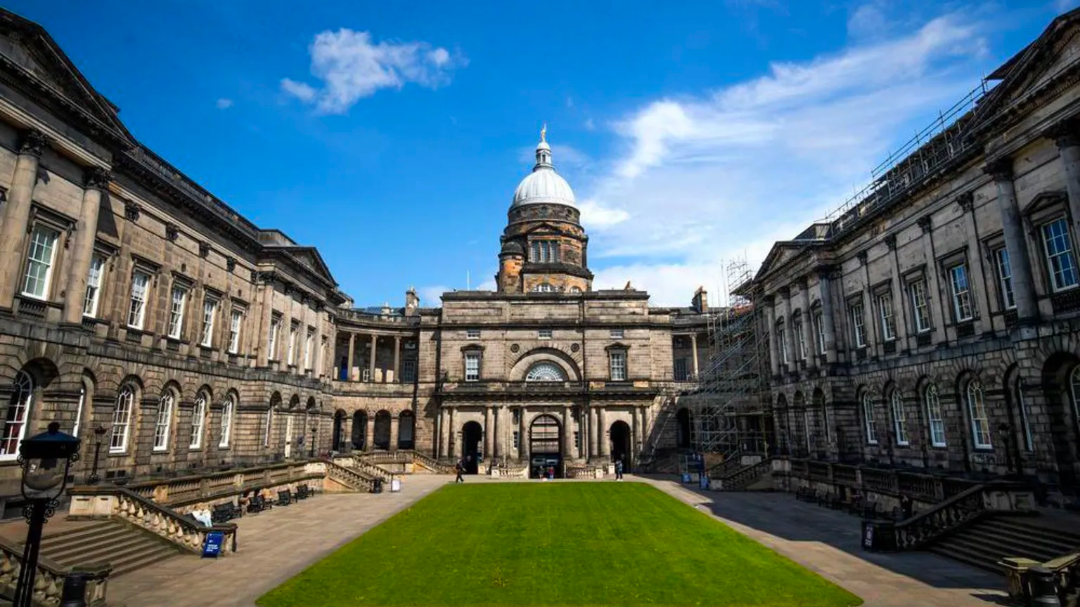 爱丁堡大学.png