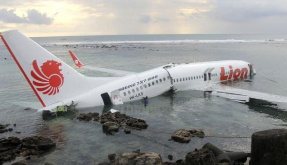 本可避免的悲剧 246页调查报告揭波音与美航空监管之殇