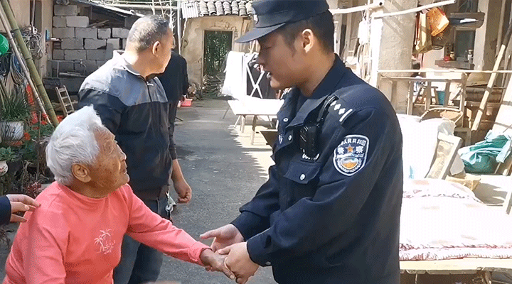 给儿子的存款没了！民警帮助阿尔茨海默症老人“破案”