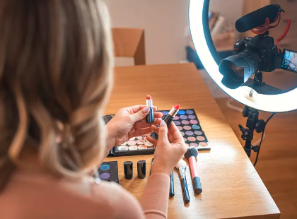 “网红主播”可以批量复制吗？——部分高校开设直播课程调查