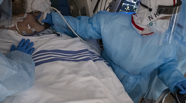 美单日新增16万确诊病例再创新高！每秒有近2人确诊新冠肺炎