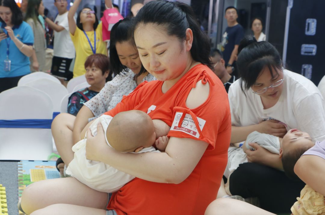 鳳凰婦產助力2019世界母乳餵養周「哺乳快閃」，倡導母乳餵養！ 親子 第16張