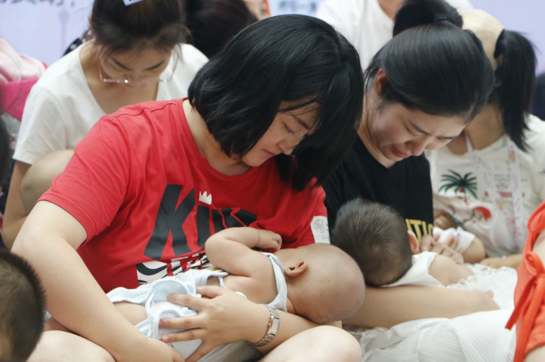 鳳凰婦產助力2019世界母乳餵養周「哺乳快閃」，倡導母乳餵養！ 親子 第19張