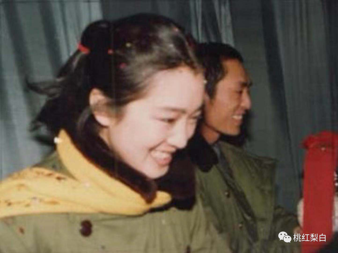 资源开挂的00后谋女郎,能接稳前任的班吗_ 资源开挂的00后谋女郎,能接稳前任的班吗_