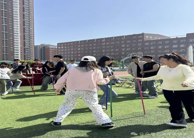“趣”动逐风，“育”梦同行    教育学院趣味运动会圆满落幕！