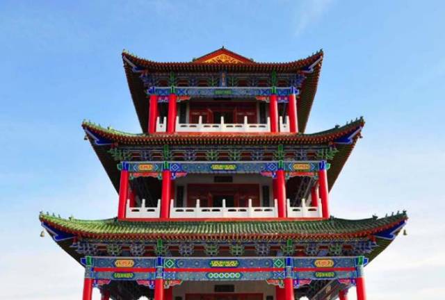 双城区 魁星楼 魁星楼内雕梁画柱,各层不同,神话故事蕴含其中.