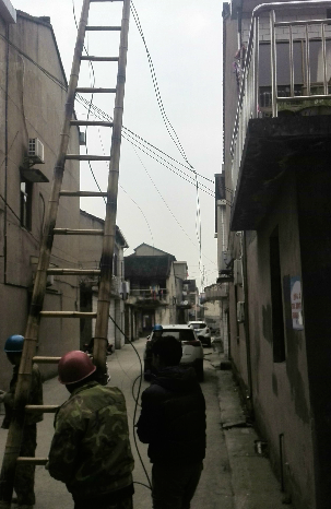 距离电源750米，终端功率3KW选多大电缆?220V电源的图1