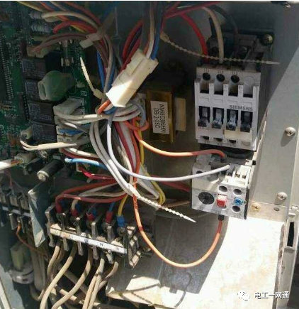 一支電筆就可以排除全部故障的電工，見識一下