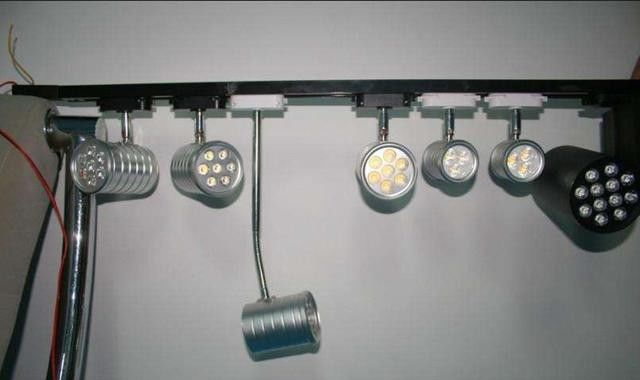 家庭照明线路总是出故障？手把手教你检修，别再白白花钱请电工了的图5