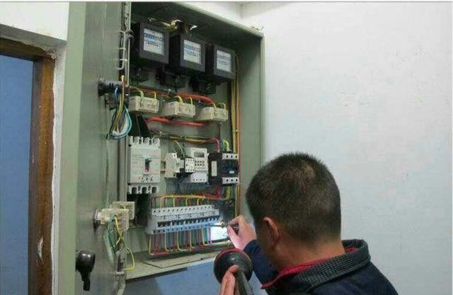 家庭照明线路总是出故障？手把手教你检修，别再白白花钱请电工了的图1