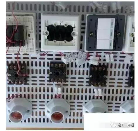 6个步骤教你如何接多控开关，老电工师傅教你多控开关详细接线图的图3