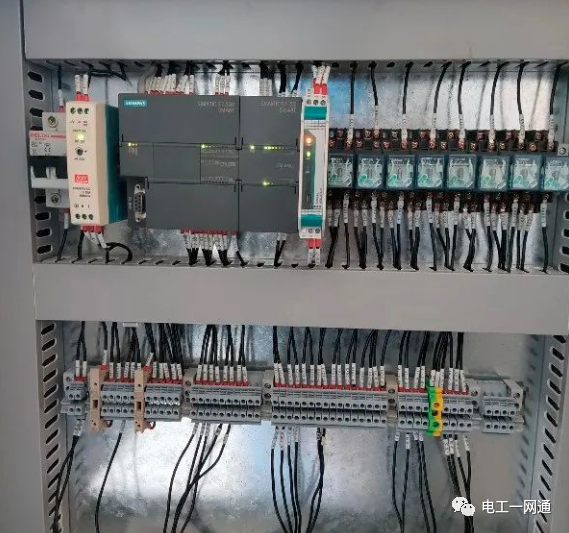 电工新手遇到一个非常奇怪的故障，居然不明不白的修好了，留下电工老师傅一脸懵！的图3