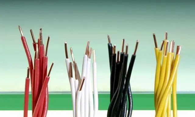 火线接通后，用地线代替零线，可行吗？的图3