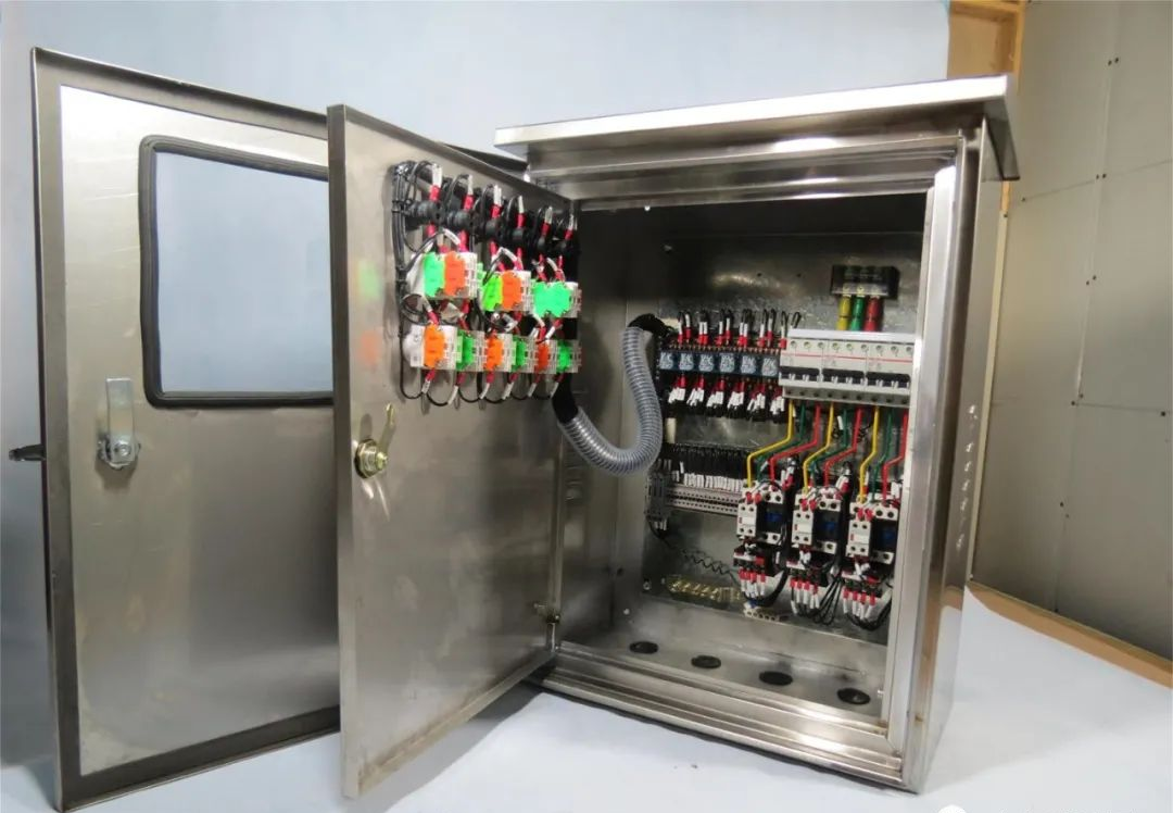 户外低压配电箱的接地电阻值究竟确定在多少合适呢？的图1