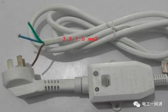 1.5平方的线能带3000w的热水器吗？很多电工老师傅都搞错了！的图1
