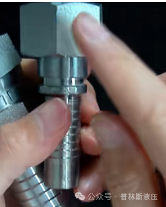 公制螺纹（Metric Thread）