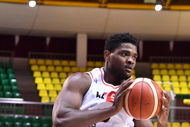 韩篮转会情报：釜山KT更换外援，KBL旧将火线加盟，目前正在隔离