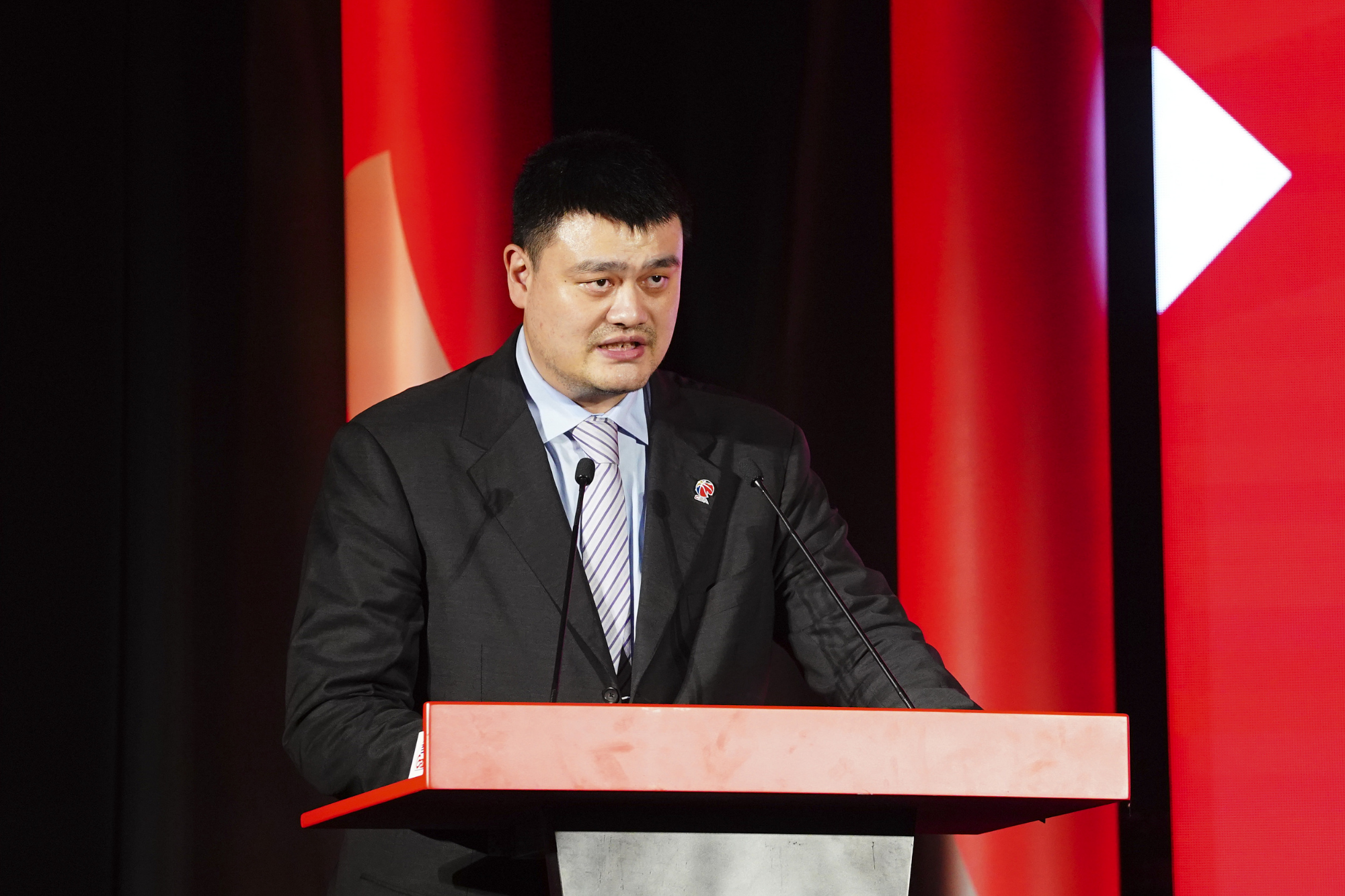 国内媒体：姚明大概率卸任CBA公司董事长，篮协主席不变