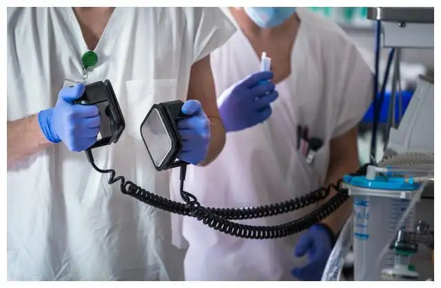 为什么一定要用除颤仪为什么要普及AED，AED和除颤仪有什么不同？_https://www.jmylbn.com_新闻资讯_第13张