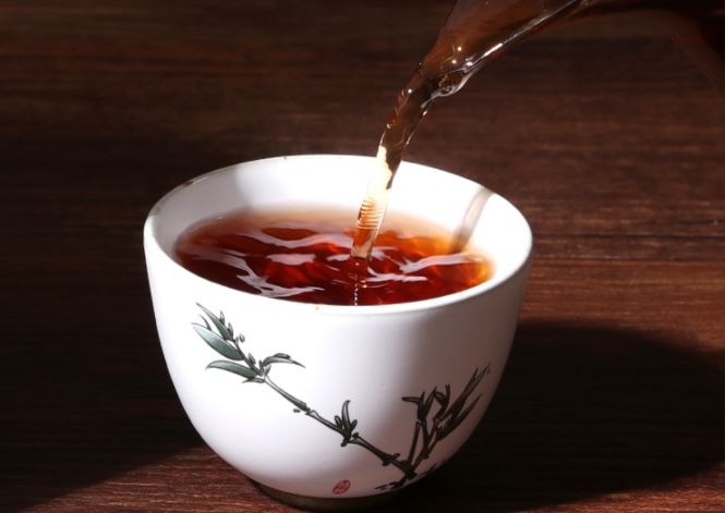 只有真正搞懂生茶与熟茶的区别，才能找到适合于自己的普洱茶！