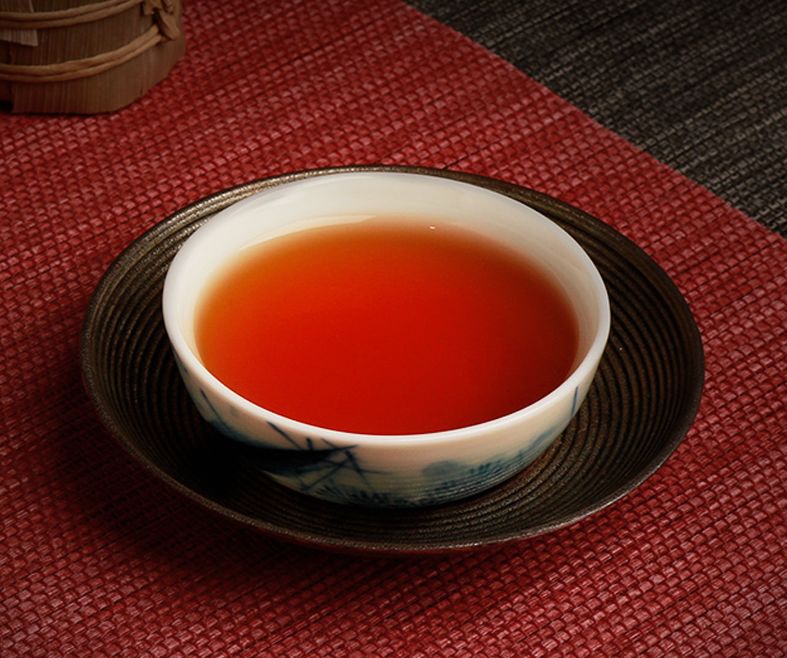 什么是普洱茶的渥堆发酵？