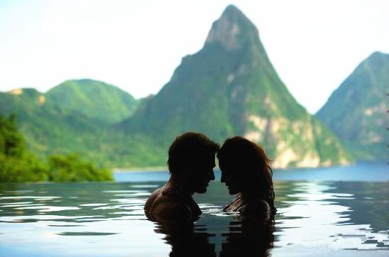 远离酷暑，这些惊艳的泳池酒店为你清凉整个夏天