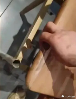 医用凡士林敷料怎么用6岁女童在小区摸了下竹子，手掌被扎了200根刺！孩子的妈妈用各种“偏方”拔刺：醋泡、用瓶子吸、针挑、胶布粘……手掌差点报废_https://www.jmylbn.com_新闻资讯_第88张