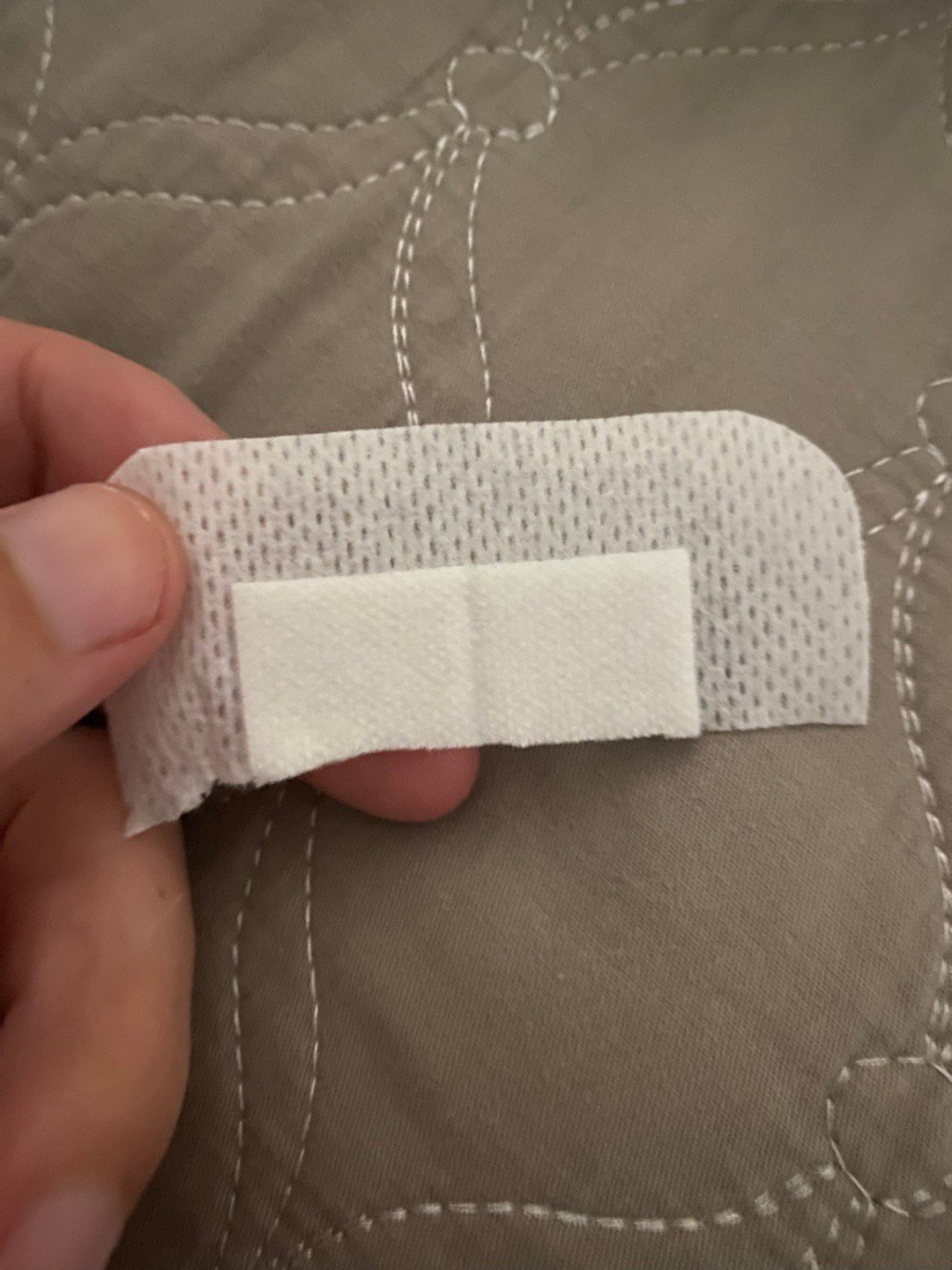 医用凡士林敷料怎么用6岁女童在小区摸了下竹子，手掌被扎了200根刺！孩子的妈妈用各种“偏方”拔刺：醋泡、用瓶子吸、针挑、胶布粘……手掌差点报废_https://www.jmylbn.com_新闻资讯_第15张