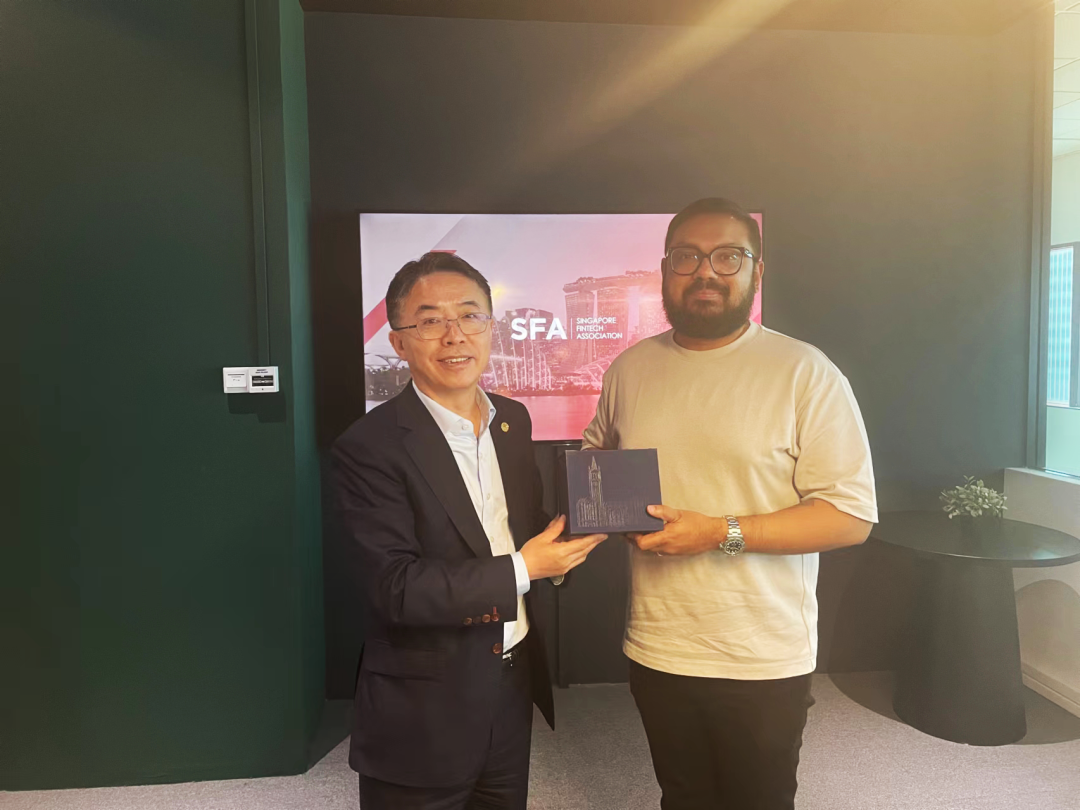 ZIBS代表团访问新加坡 