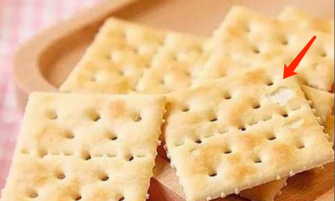 谁给3+2饼干表面戳的洞?还做的两层夹心?
