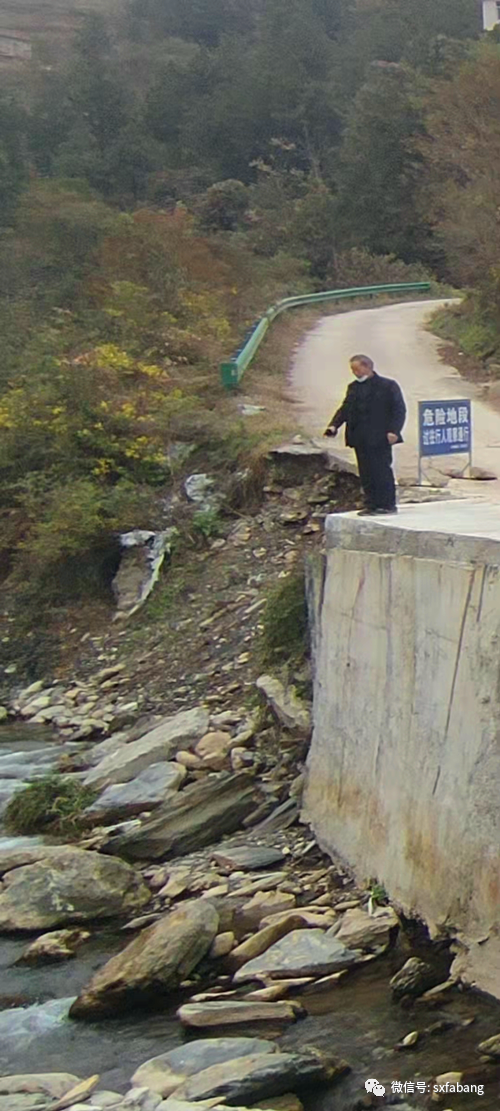 1 0；{EXT} .jpg；.PNG