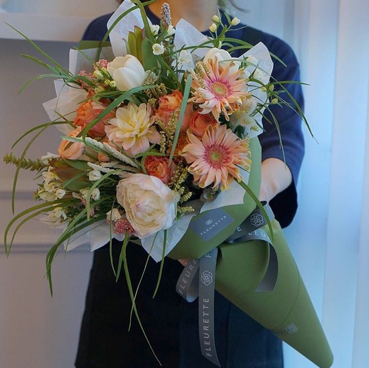 想做好一个花束，怎么少的了包装纸的色彩搭配