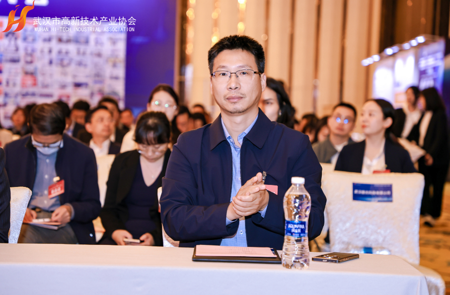 300余位理事、副会长齐聚一堂，探索“共生共荣”新发展！