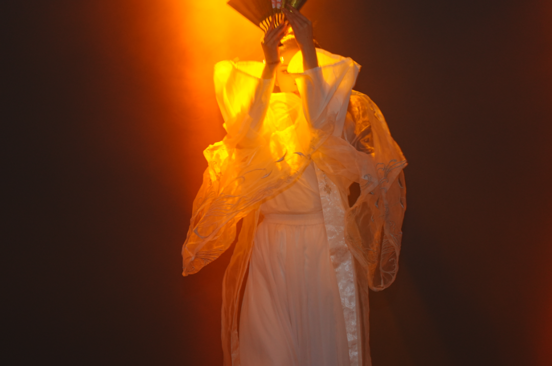 以欢笑融情，以共舞聚力 | 直击黄鹤之星独一无二的年终盛典