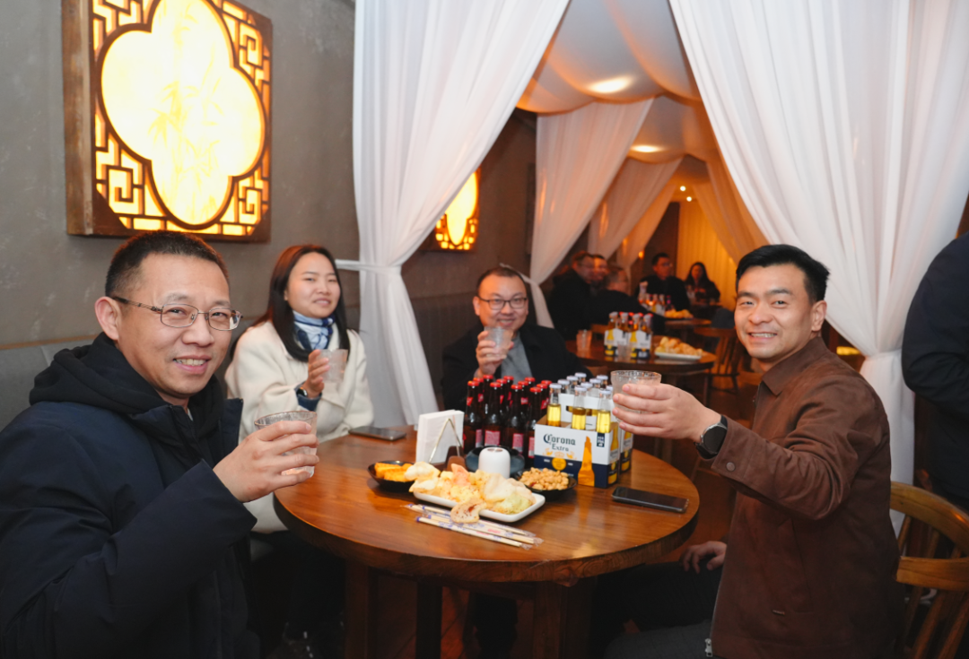 以欢笑融情，以共舞聚力 | 直击黄鹤之星独一无二的年终盛典