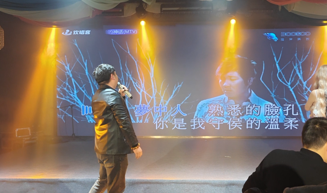 以欢笑融情，以共舞聚力 | 直击黄鹤之星独一无二的年终盛典