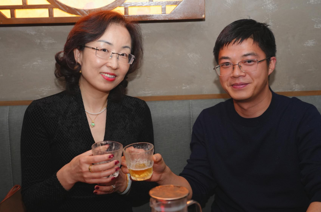 以欢笑融情，以共舞聚力 | 直击黄鹤之星独一无二的年终盛典