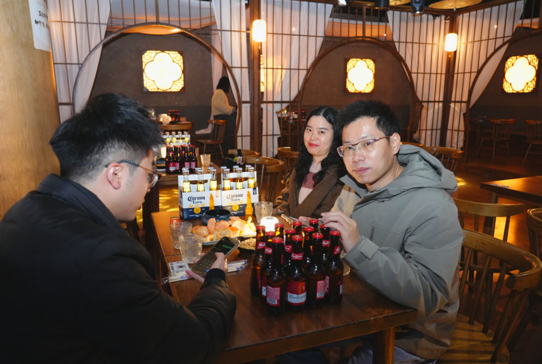 以欢笑融情，以共舞聚力 | 直击黄鹤之星独一无二的年终盛典