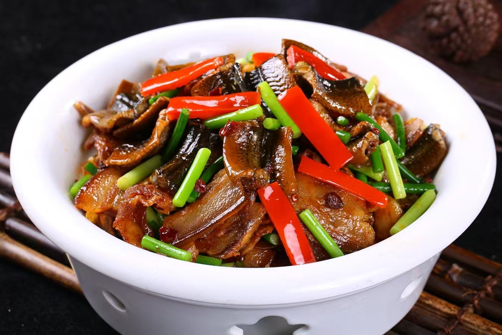 别给老默打电话了,信阳鱼管够!