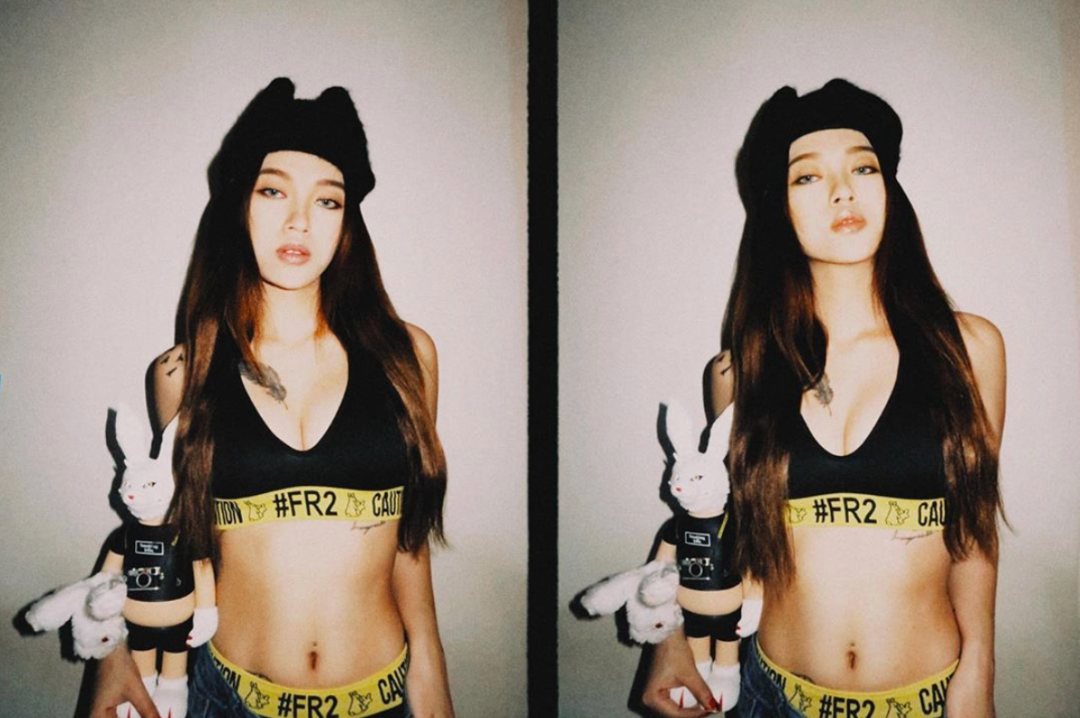 周扬青是fr2历代女郎中最不性感的吗 Fr2女神盘点 Yoho潮流志微信公众号文章