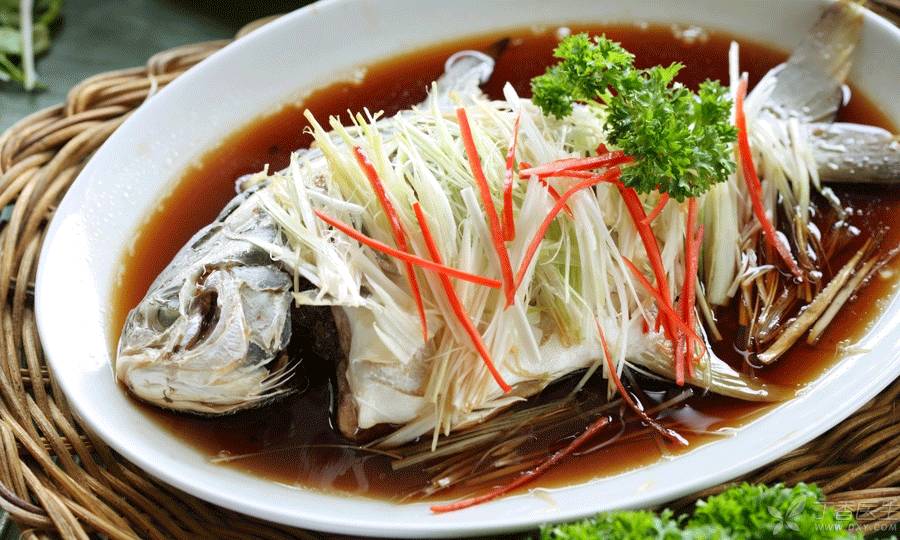 鱼头,鱼皮含汞高?关于吃鱼的 6 个真相