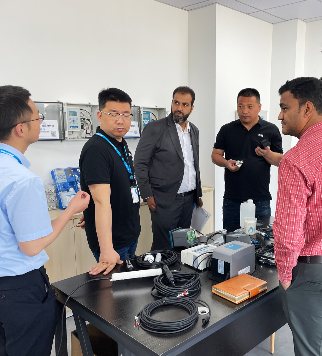 һӭͻݰٽͬ̽ˮʲԪչ