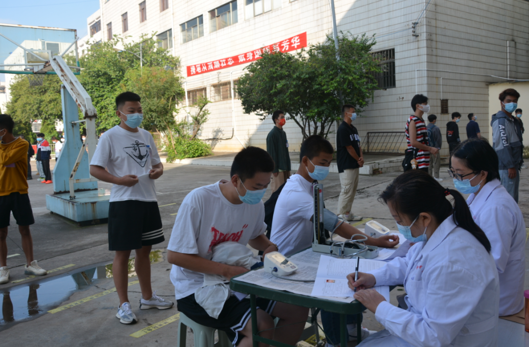 中旗心电图怎么征兵工作正在进行中…_https://www.jmylbn.com_新闻资讯_第202张