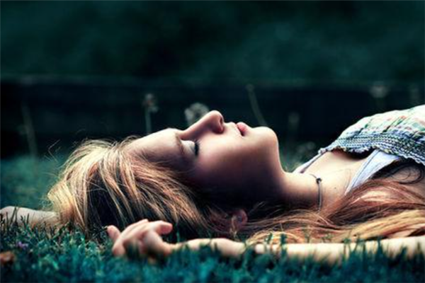 歌曲大全抖音伤感歌曲_伤感歌抖音流行_伤感歌曲抖音