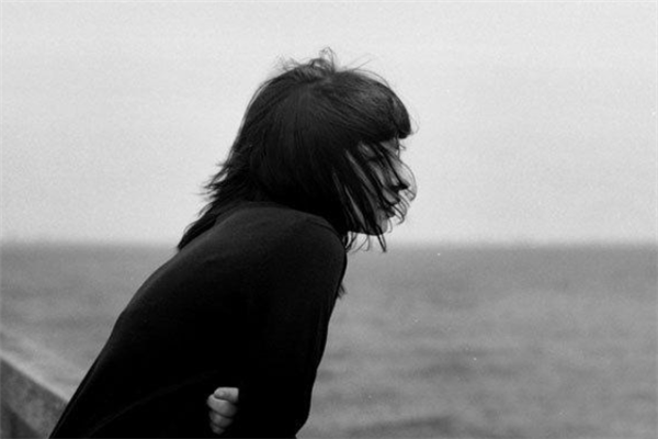 歌曲大全抖音伤感歌曲_伤感歌抖音流行_伤感歌曲抖音