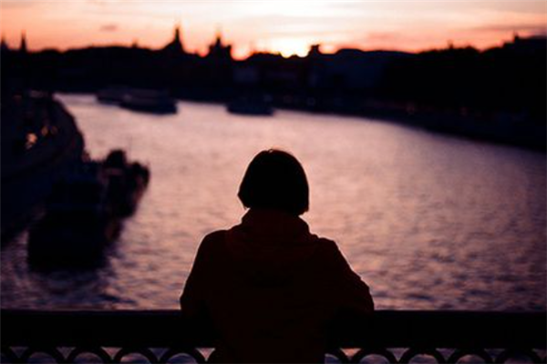 伤感歌抖音流行_歌曲大全抖音伤感歌曲_伤感歌曲抖音